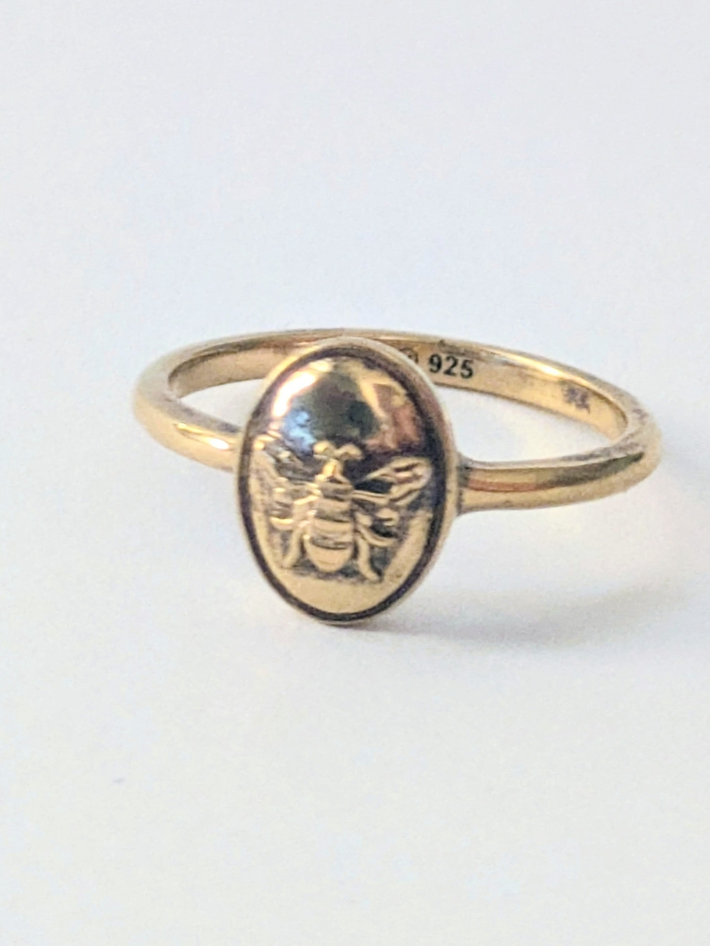 MEJURI 18k Gold Vermeil Honeybee Cabachon Signet Ring